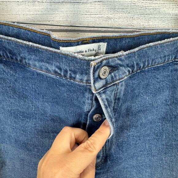 Abercrombie & Fitch Plus Size Low Rise Denim Cut Off Shorts Size 24/37 - Picture 3 of 7